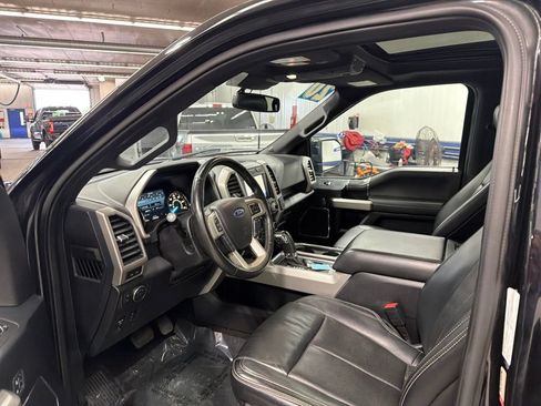 Used 2020 Ford F150 Lariat w/ Equipment Group 502A Luxury AWD/4WD image 20
