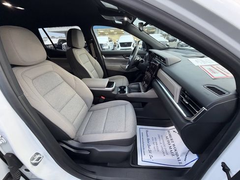 Used 2026 GMC Terrain Elevation w/ Black Edition image 12