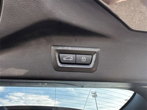 Used 2024 BMW X7 xDrive40i image 49