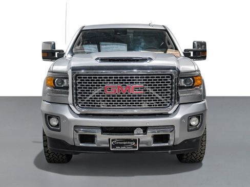 Used 2017 GMC Sierra 2500 Denali w/ Duramax Plus Package image 3