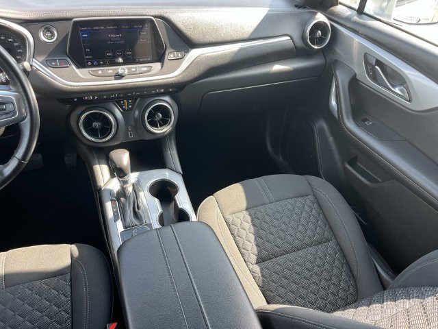 Used 2020 Chevrolet Blazer LT FWD image 16