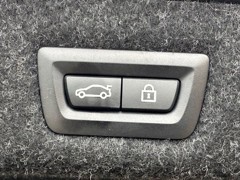 Used 2022 BMW 530i w/ Premium Package image 16