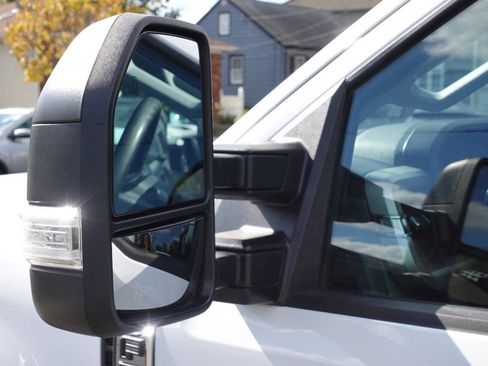 Used 2023 Ford F250 XLT AWD/4WD image 12