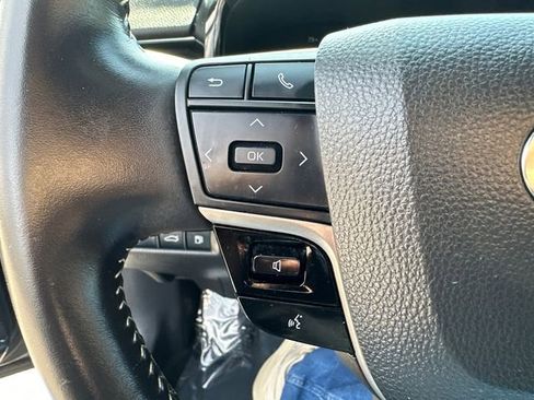 Used 2025 Toyota Camry SE w/ Convenience Package image 35