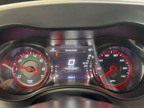 Used 2019 Dodge Charger SXT image 12
