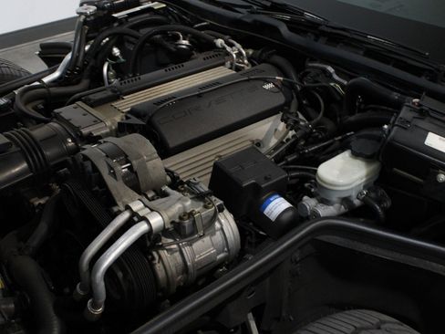 Used 1992 Chevrolet Corvette Coupe RWD image 15
