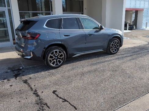 Used 2025 BMW X1 xDrive28i w/ Technology Package image 3