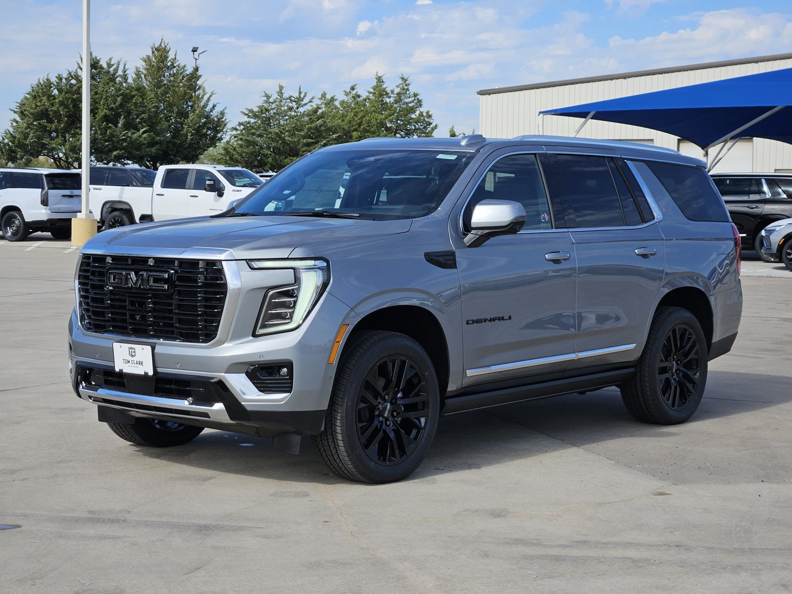 New 2027 GMC Yukon Denali w/ Denali Reserve Package AWD/4WD image 2