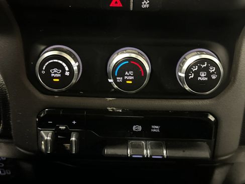 Used 2019 RAM 3500 Big Horn AWD/4WD image 40