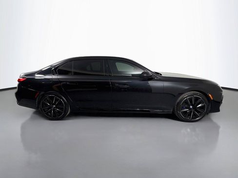Used 2024 BMW 760i xDrive AWD/4WD image 4
