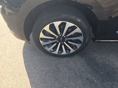 Certified 2023 Lincoln Navigator L Reserve AWD/4WD image 17