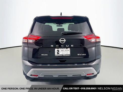 Used 2023 Nissan Rogue SV AWD/4WD image 6