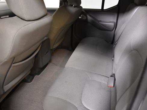 Used 2021 Nissan Frontier SV RWD image 29