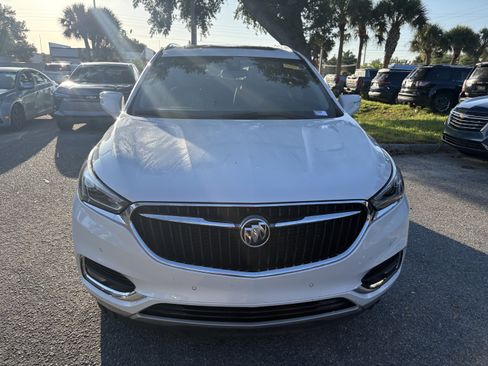 Used 2020 Buick Enclave Premium w/ Sun and Sites Package FWD image 2