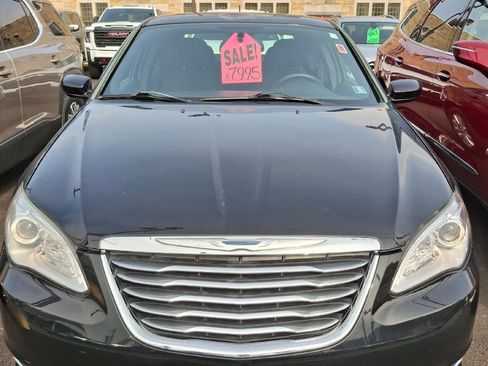 Used 2013 Chrysler 200 Touring w/ Cold Weather Group image 2