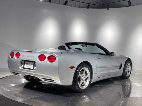 Used 2000 Chevrolet Corvette Convertible w/ Performance Handling Pkg image 5
