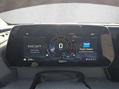 Certified 2025 Chevrolet Traverse LT w/ Driver Confidence Package image 9