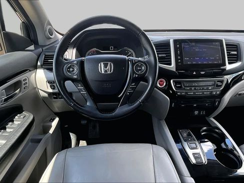 Used 2016 Honda Pilot Touring image 6