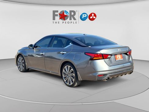 Used 2023 Nissan Altima 2.5 SL FWD image 3