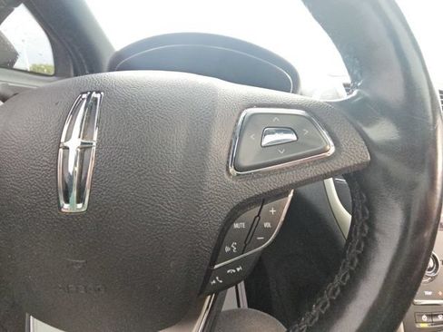 Used 2019 Lincoln MKC Select w/ MKC Climate Package AWD/4WD image 18
