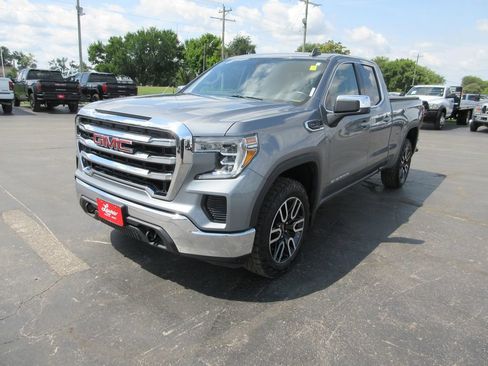 Certified 2020 GMC Sierra 1500 SLE w/ SLE Value Package AWD/4WD image 14
