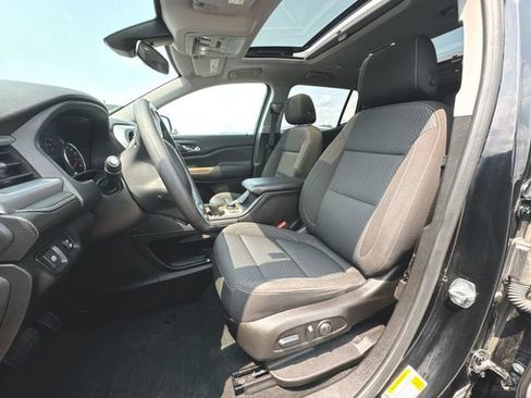 Used 2023 GMC Acadia SLE w/ Driver Convenience Package FWD image 19