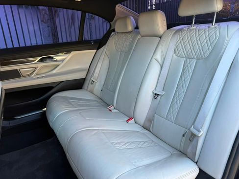 Used 2022 BMW 740i w/ M Sport Package RWD image 23