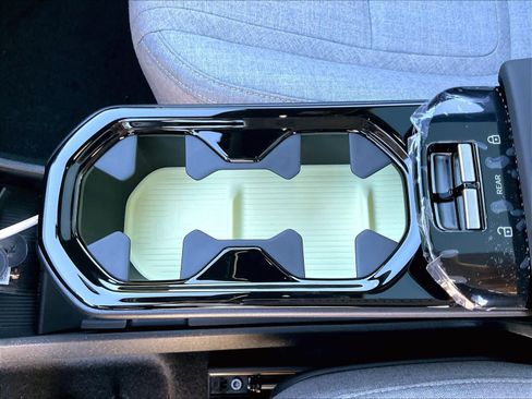 New 2026 Volvo EX30 Ultra w/ Climate Package image 10