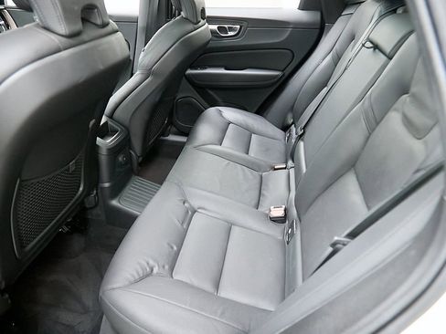 Certified 2023 Volvo XC60 T8 Plus image 20