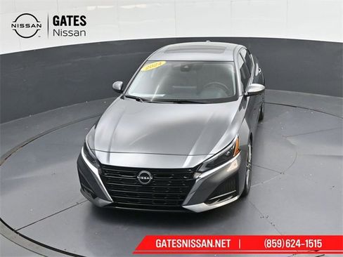 Used 2024 Nissan Altima 2.5 SL image 40