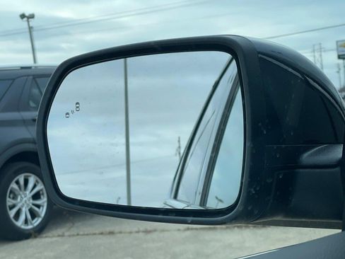 Used 2024 Ford Edge SEL w/ Convenience Package image 33