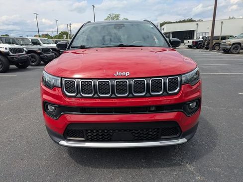 Used 2024 Jeep Compass Limited AWD/4WD image 9