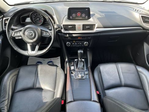 Used 2018 MAZDA MAZDA3 Touring FWD image 16