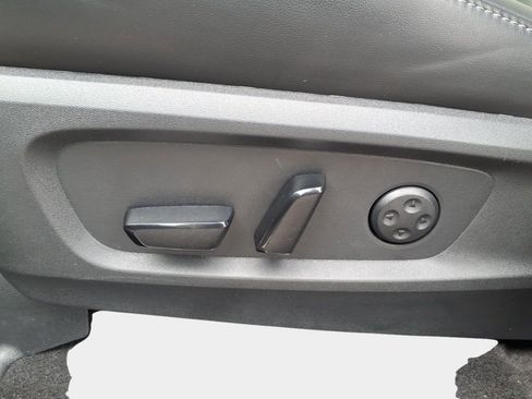 Used 2025 INFINITI QX60 Luxe w/ Black Edition image 18