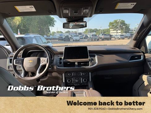 Used 2024 Chevrolet Suburban LT RWD image 15