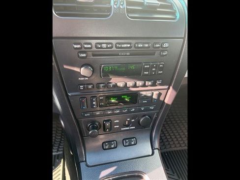 Used 2003 Ford Thunderbird RWD image 10