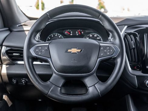 Used 2023 Chevrolet Traverse LT FWD image 15