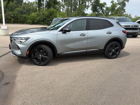 Used 2023 Buick Envision Preferred w/ Sport Touring Package AWD/4WD image 2