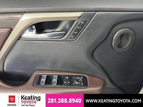 Used 2018 Lexus RX 350L Luxury w/ Accessory Package FWD image 12