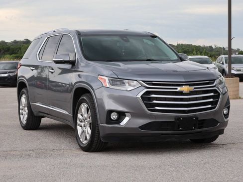 Used 2020 Chevrolet Traverse High Country FWD image 4