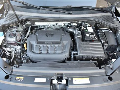 Used 2023 Volkswagen Tiguan SE R-Line image 53