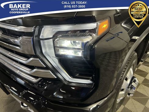 Used 2025 Chevrolet Silverado 3500 High Country w/ Technology Package image 34