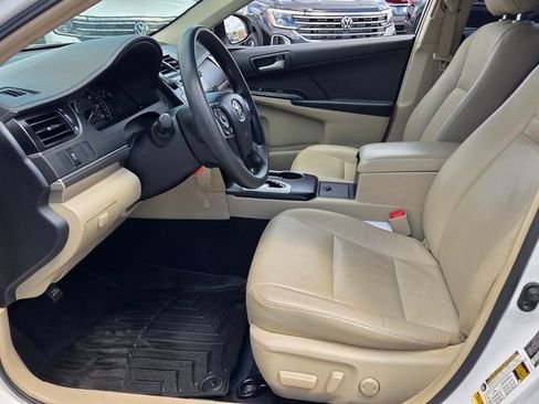 Used 2012 Toyota Camry LE FWD image 5