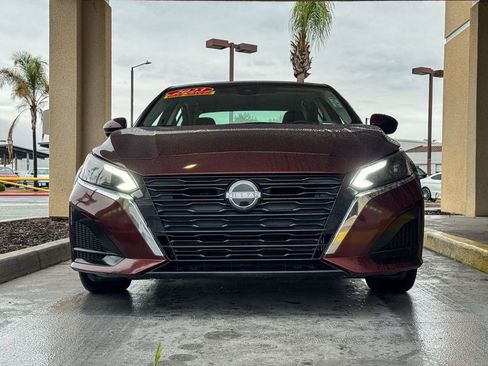 Used 2023 Nissan Altima 2.5 SV image 8