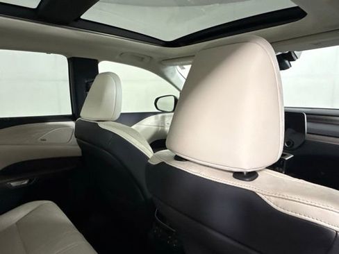 Used 2023 Lexus RX 350 FWD w/ Accessory Package image 31