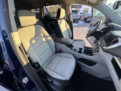 Certified 2022 GMC Terrain SLE w/ Driver Convenience Package image 25