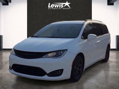 Used 2019 Chrysler Pacifica Touring-L Plus w/ Advanced Safetytec Group