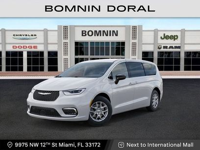 New 2026 Chrysler Pacifica Select