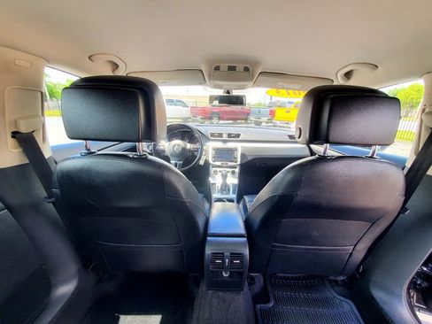 Used 2013 Volkswagen CC Sport image 11