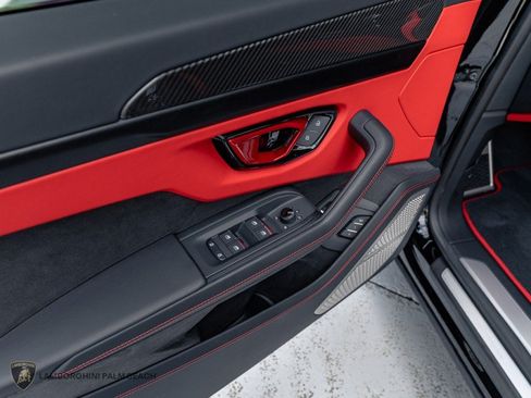 Used 2026 Lamborghini Urus SE AWD/4WD image 23